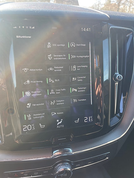 Volvo XC60 15 of 21
