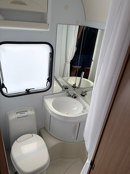 Adria Aviva 563 PT 10 of 13