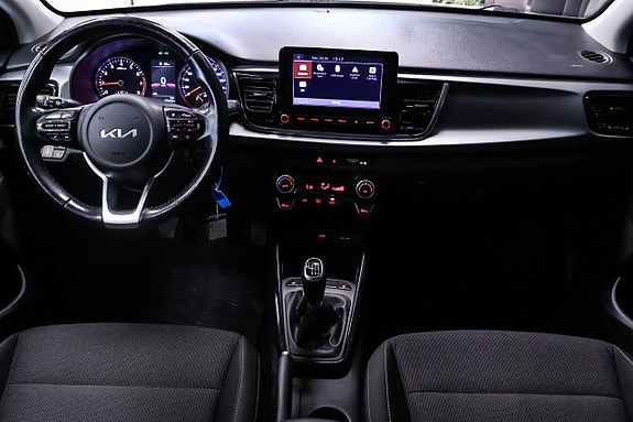 Kia Rio 25 of 25