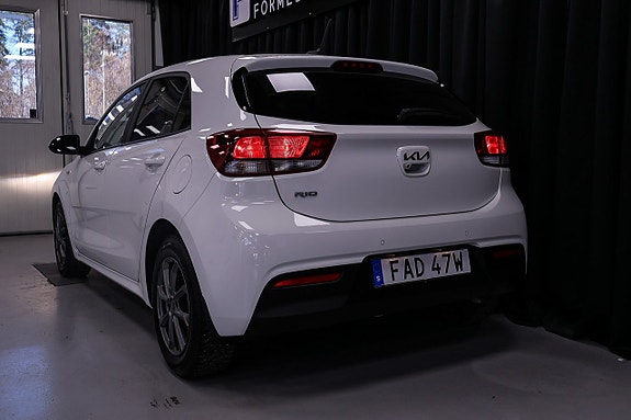 Kia Rio 7 of 25