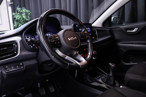 Kia Rio 11 of 25