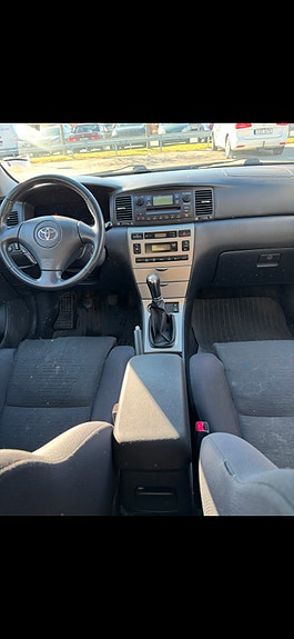 Toyota Corolla 5 of 8