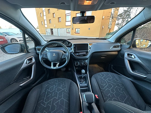 Peugeot 2008 5 of 6
