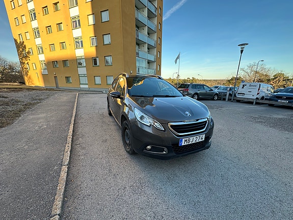 Peugeot 2008 4 of 5