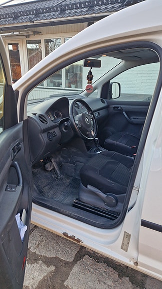 Volkswagen Caddy 2 of 5
