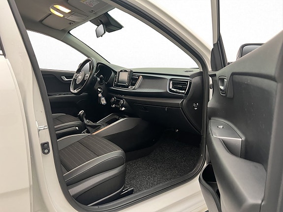 Kia Rio 23 of 29