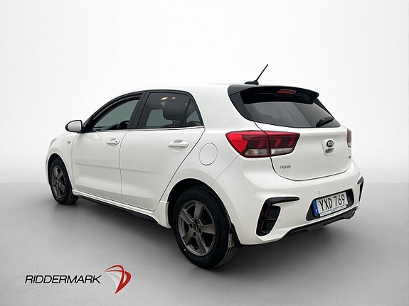 Kia Rio 8 of 29