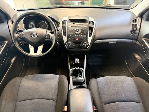 Kia Ceed 13 of 14