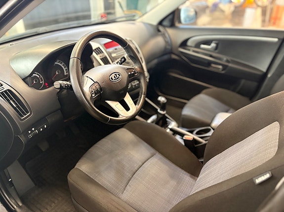 Kia Ceed 8 of 14