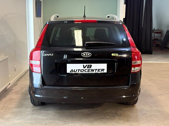 Kia Ceed 4 of 14