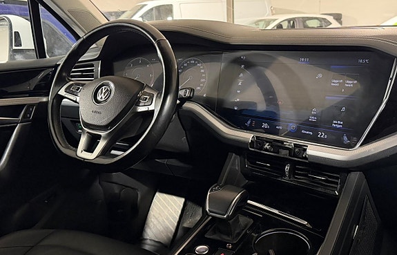 Volkswagen Touareg 7 of 15