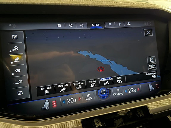 Volkswagen Touareg 15 of 15