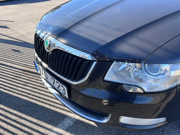 Skoda Superb 6 of 11