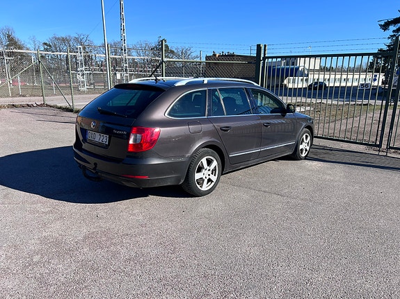 Skoda Superb 4 of 5
