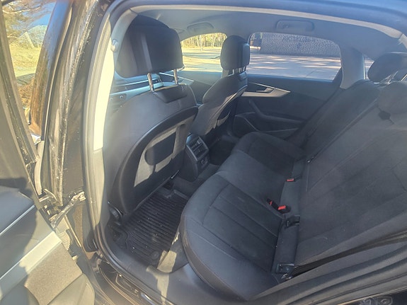 Audi A4 13 of 15