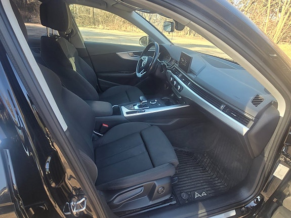 Audi A4 11 of 15