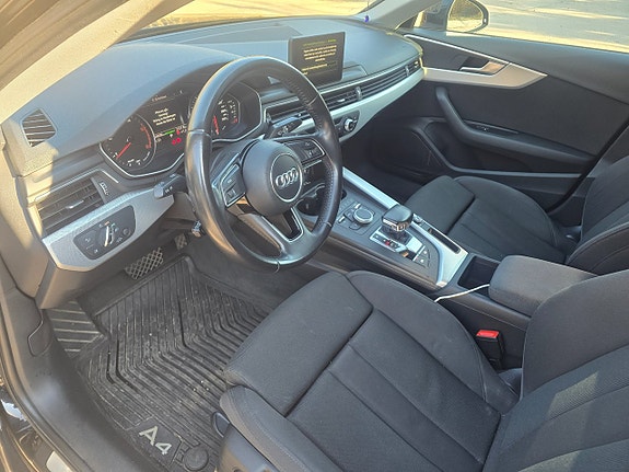 Audi A4 10 of 15