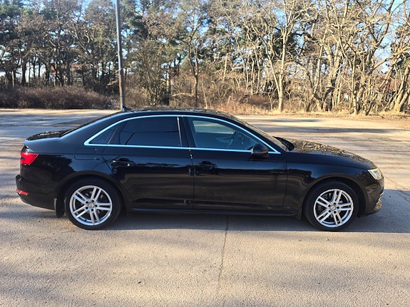 Audi A4 5 of 15