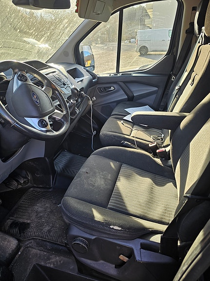 Ford Transit Custom 4 of 5
