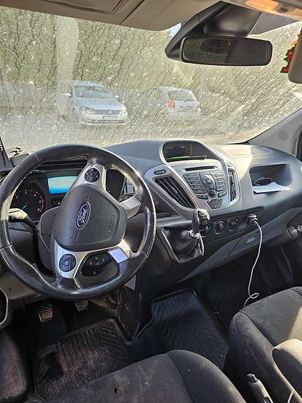 Ford Transit Custom 3 of 5