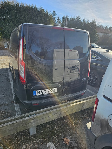 Ford Transit Custom 2 of 5
