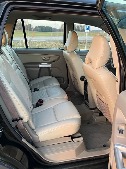 Volvo XC90 6 of 7