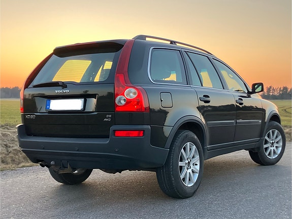 Volvo XC90 4 of 7