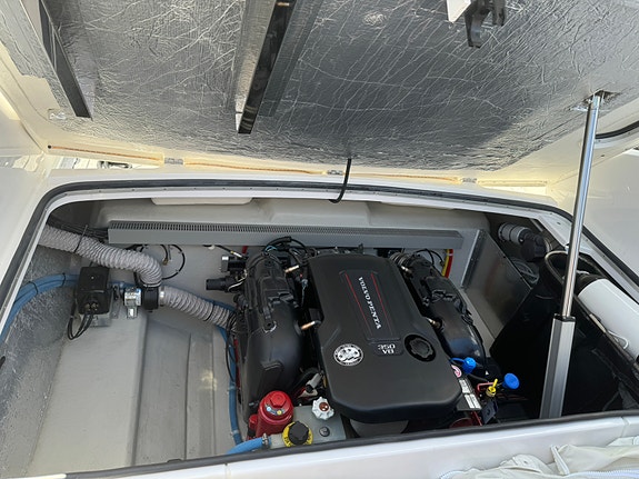 Windy 27 Solano 2019 Penta V8 11 of 17