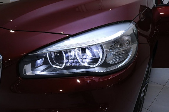 BMW 218 8 of 23