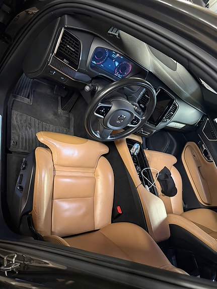 Volvo XC90 5 of 5