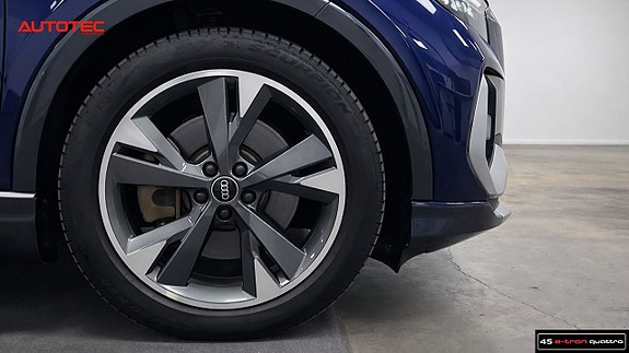 Audi Q4 e-tron 10 of 26