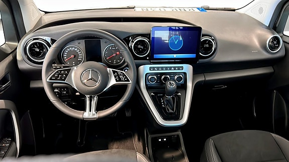 Mercedes-Benz T180 d 4 of 5