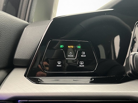 Volkswagen Golf I 11 of 26