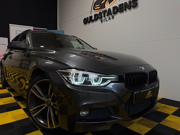 BMW 330i 5 of 30