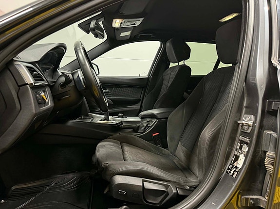 BMW 330i 20 of 30