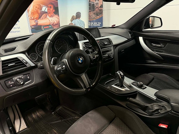 BMW 330i 21 of 30