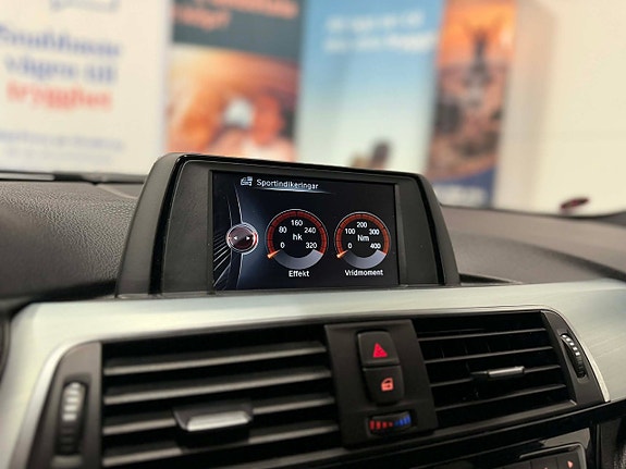 BMW 330i 28 of 30
