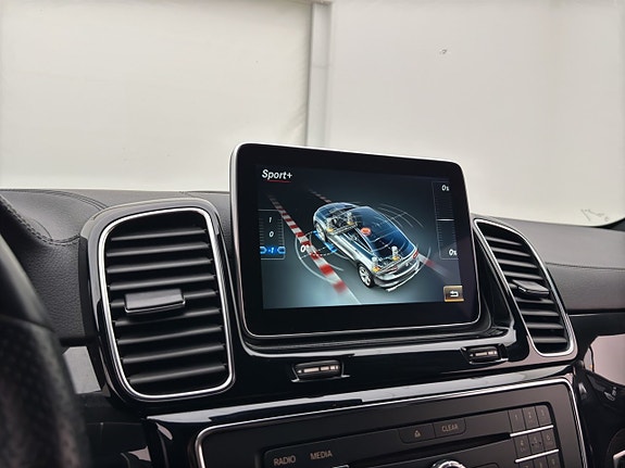 Mercedes-Benz GLE450 29 of 30