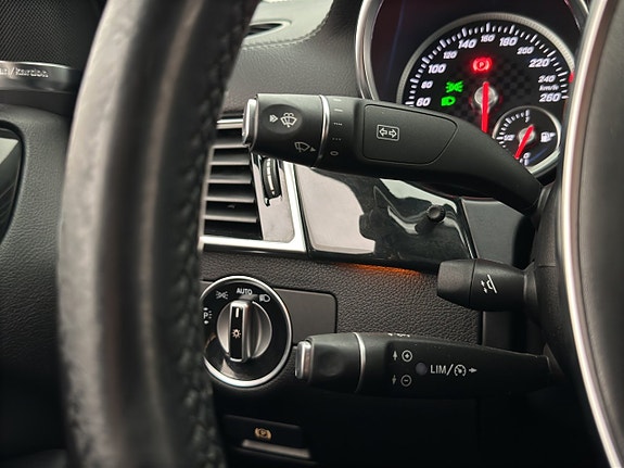 Mercedes-Benz GLE450 26 of 30