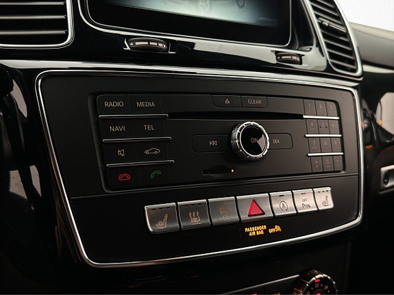 Mercedes-Benz GLE450 29 of 30