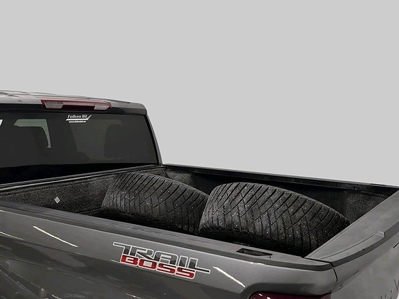 Chevrolet Silverado 1500 17 of 18
