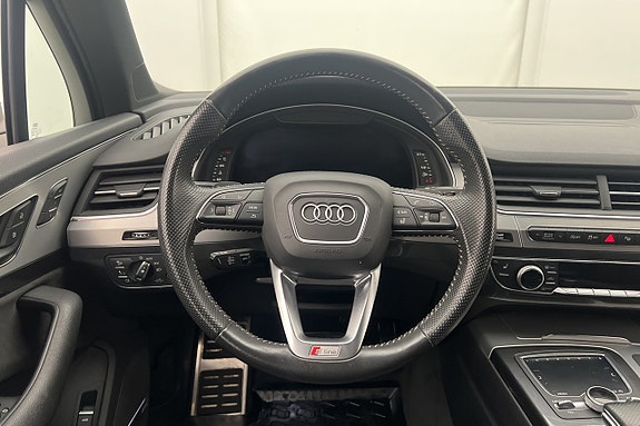 Audi Q7 11 of 30