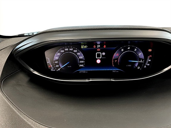 Peugeot 5008 9 of 16