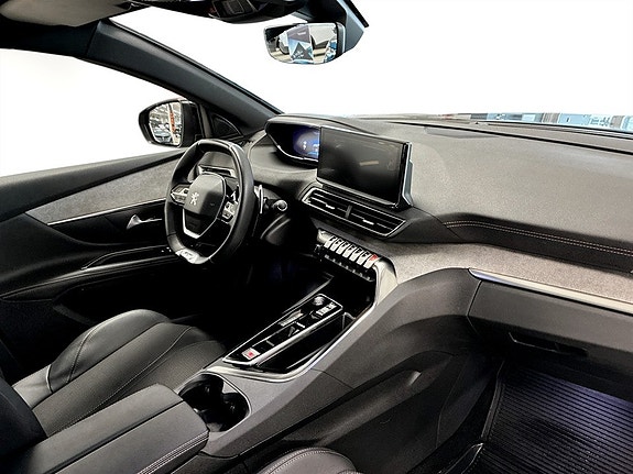 Peugeot 5008 12 of 16