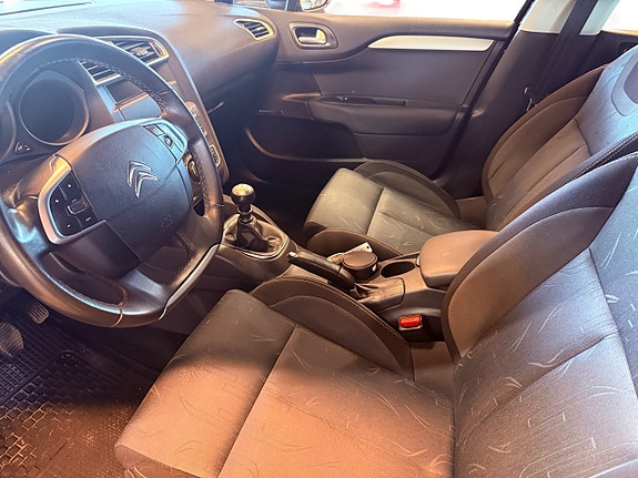 Citroen C4 11 of 12