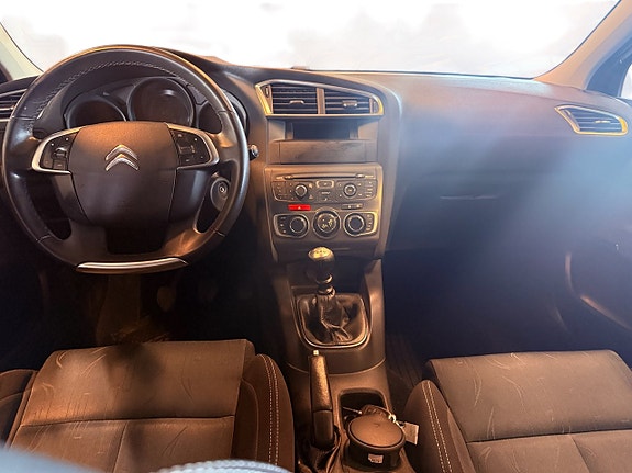 Citroen C4 10 of 12
