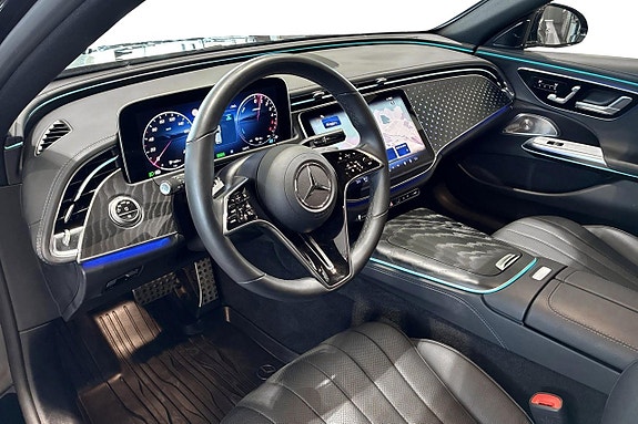 Mercedes-Benz E300 de 7 of 13