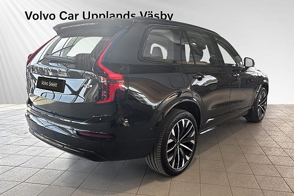Volvo XC90 6 of 17