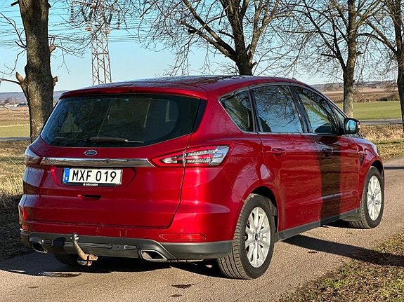 Ford S-MAX 3 of 5