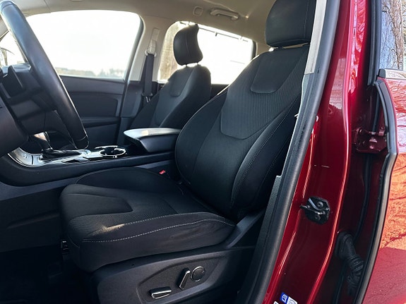 Ford S-MAX 12 of 22